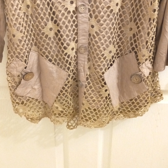 Onque Casuals PM Tan PeekaBoo Top/Blouse/Tunic Crochet Overlay Lagenlook… - Picture 7 of 10